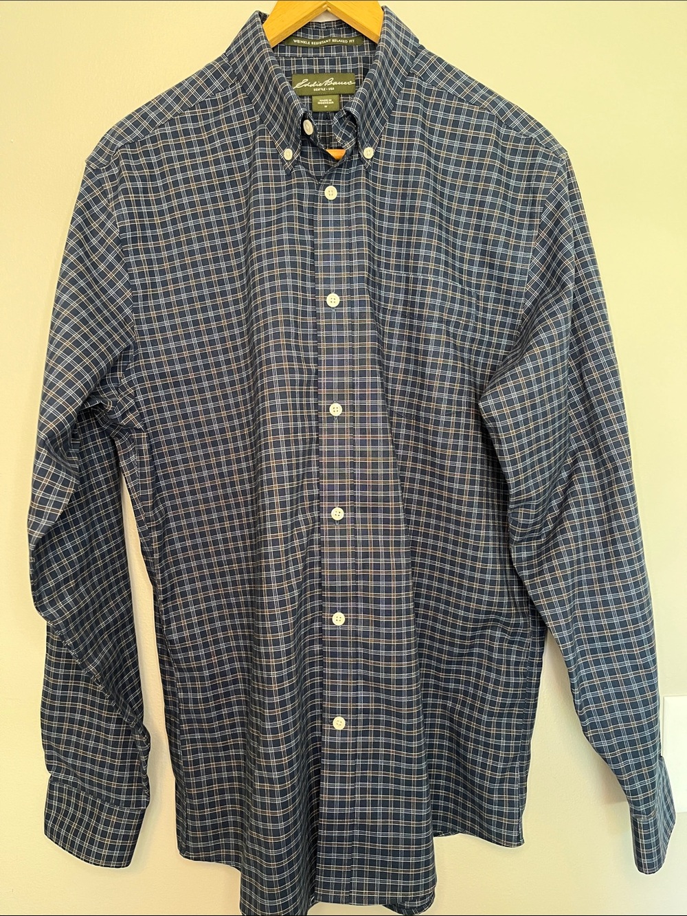 Eddie Bauer Navy and Light Blue Plaid Button-Down 100% Cotton Shirt Size Medium